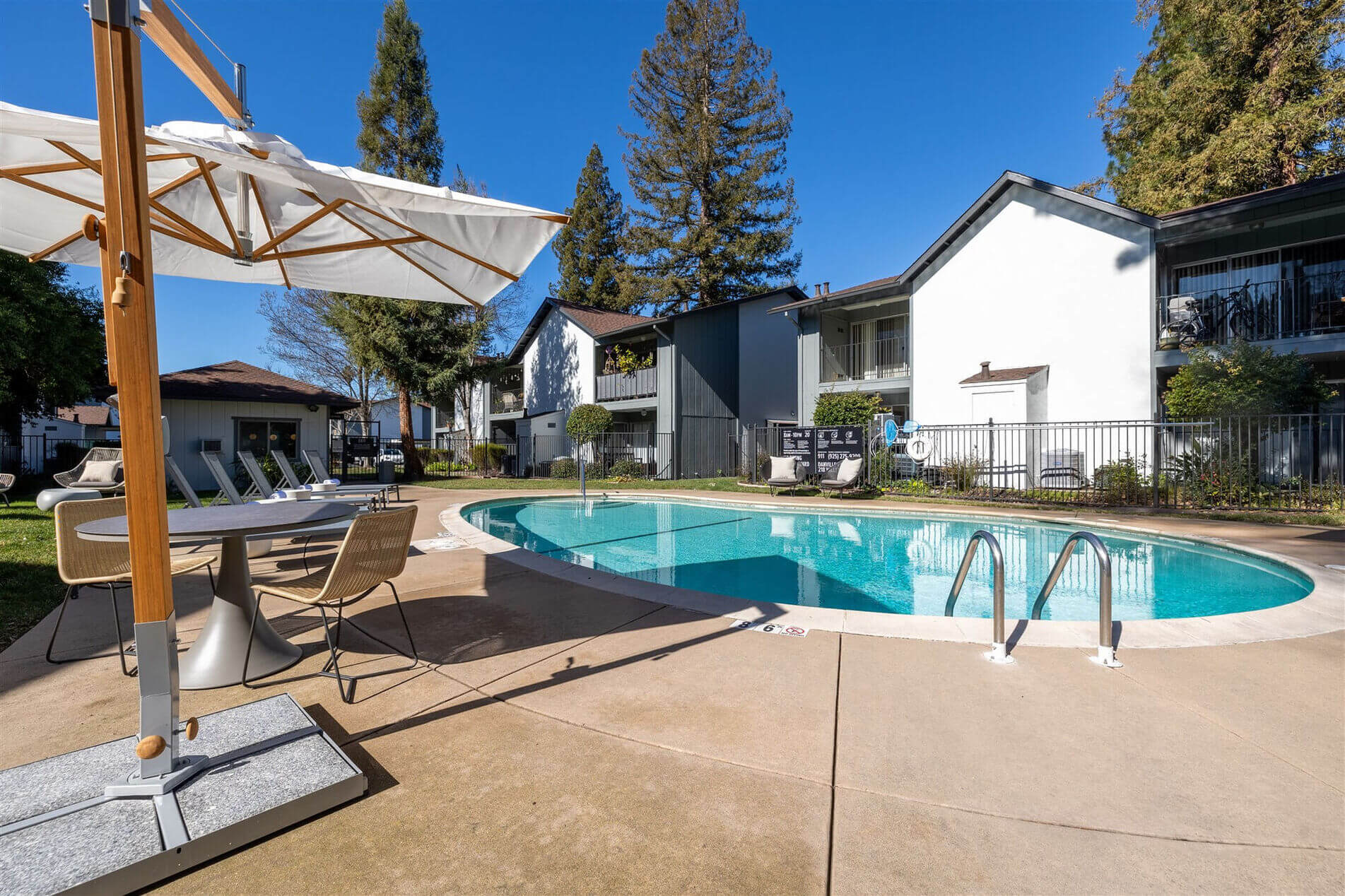 Townhouses on Valley Creek · Danville photo 5